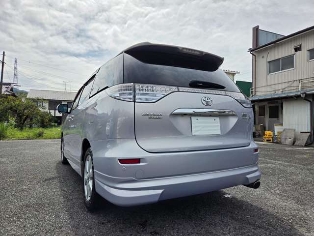 2006 Toyota Estima Hybrid – thumbnail 4