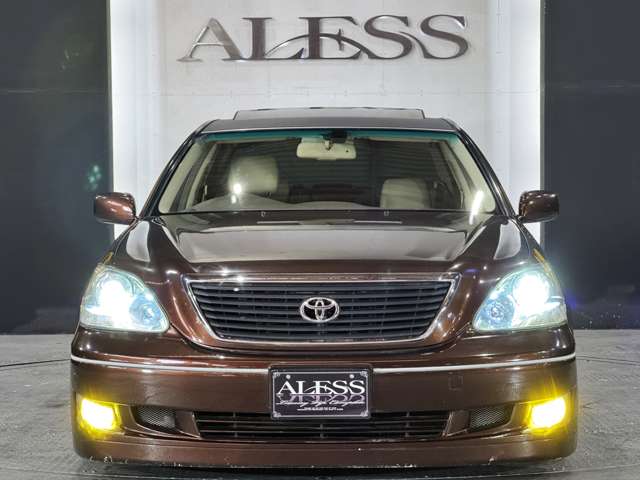 2004 Toyota Celsior – thumbnail 3