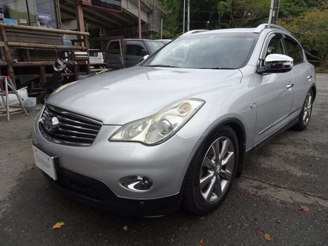 2011 Nissan Skyline Crossover – thumbnail 3