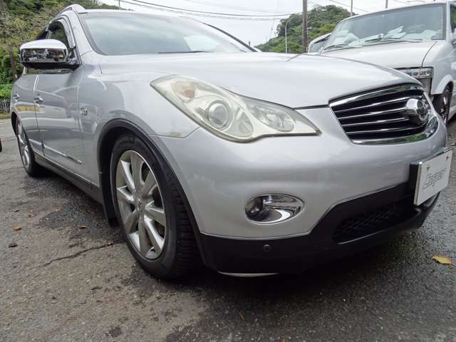 2011 Nissan Skyline Crossover – thumbnail 4