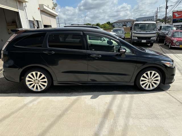 2009 Honda Stream – thumbnail 2