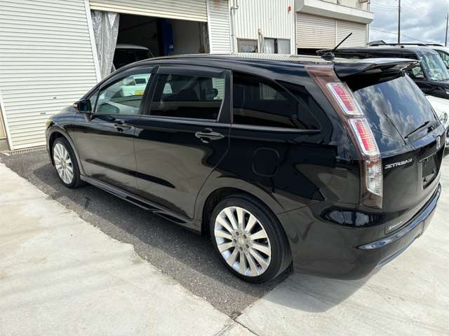 2009 Honda Stream – thumbnail 4