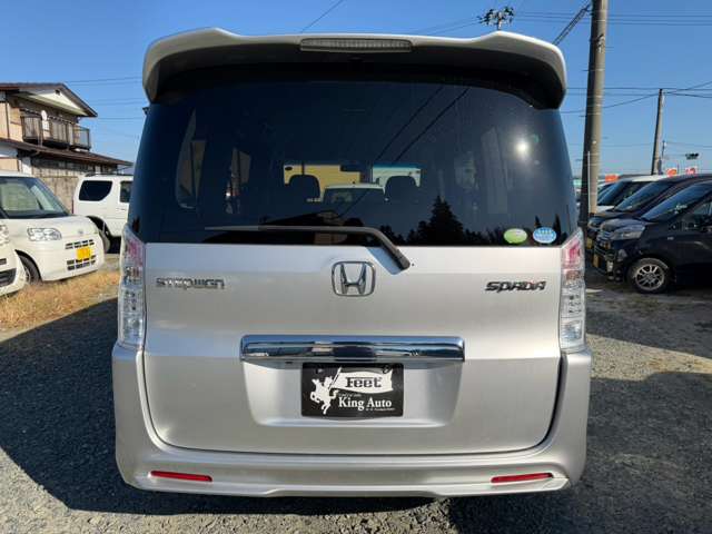 2010 Honda Stepwgn – thumbnail 4