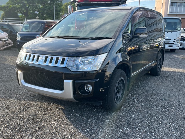 2011 Mitsubishi Delica D:5