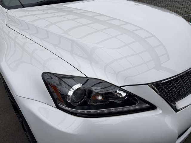 2010 Lexus IS – thumbnail 3
