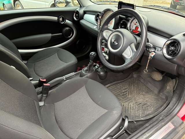 2010 MINI MINI Clubman – thumbnail 4