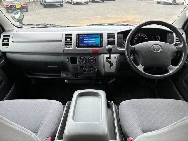 2007 Toyota Hiace – thumbnail 3