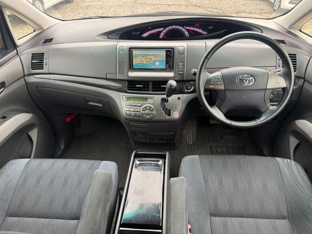 2009 Toyota Estima – thumbnail 4