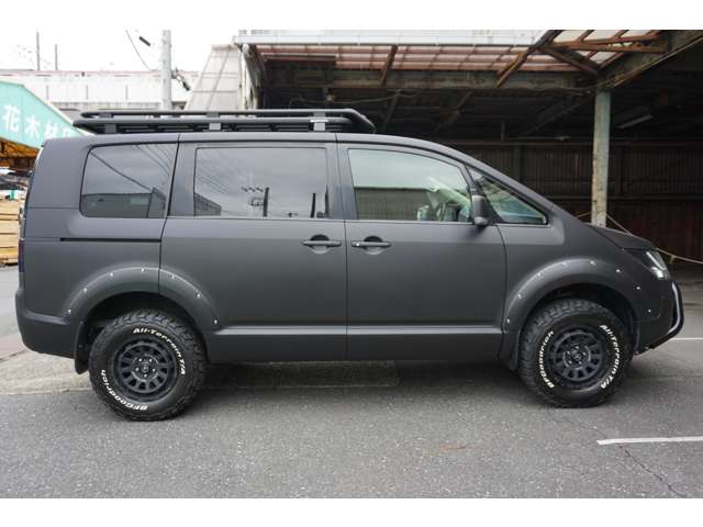 2011 Mitsubishi Delica D:5 – thumbnail 4
