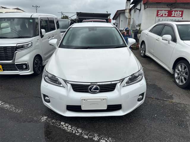 2011 Lexus CT – thumbnail 2