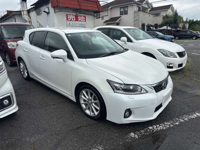 2011 Lexus CT – thumbnail 4