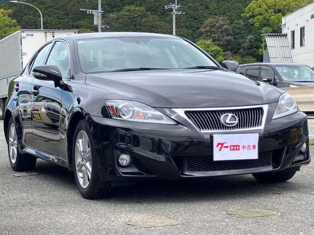 2011 Lexus IS – thumbnail 4