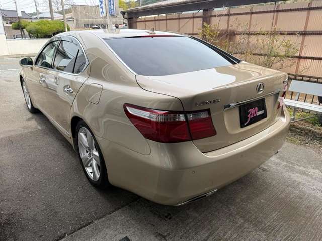 2007 Lexus LS – thumbnail 4