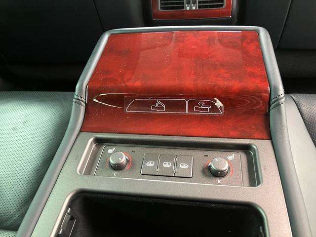 2011 Lexus LS Hybrid – thumbnail 4