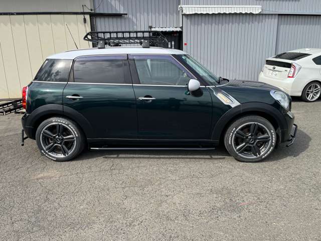 2011 MINI MINI Crossover – thumbnail 4
