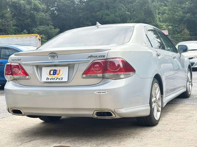 2010 Toyota Crown Athlete – thumbnail 3