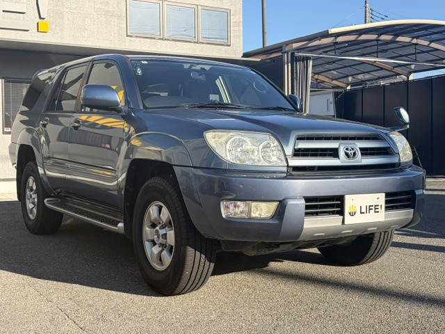 2004 Toyota Hilux Surf – thumbnail 3
