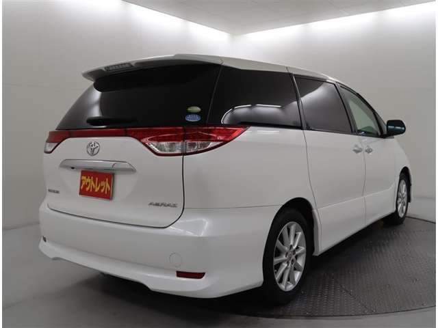 2011 Toyota Estima – thumbnail 4