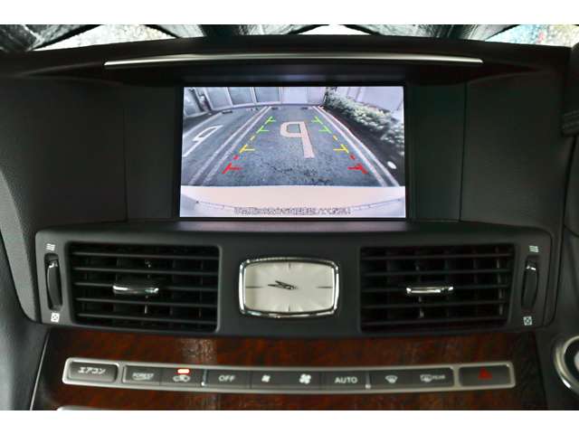 2011 Nissan Fuga – thumbnail 3