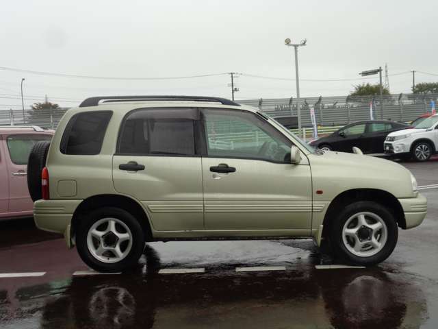 1998 Suzuki Escudo – thumbnail 3