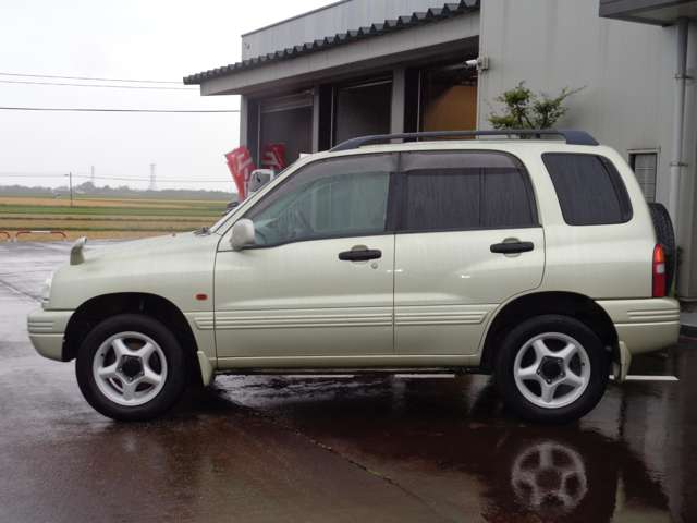 1998 Suzuki Escudo – thumbnail 4