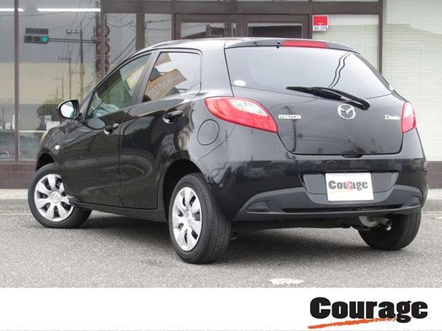 2010 Mazda Demio – thumbnail 2