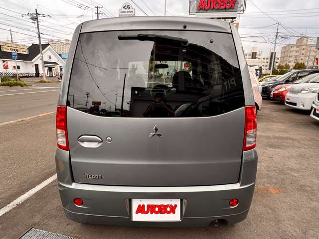 2011 Mitsubishi Toppo – thumbnail 4