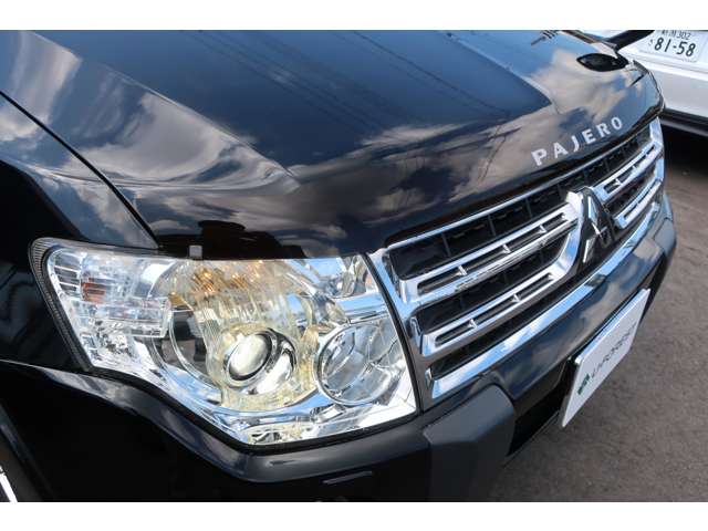 2011 Mitsubishi Pajero – thumbnail 4