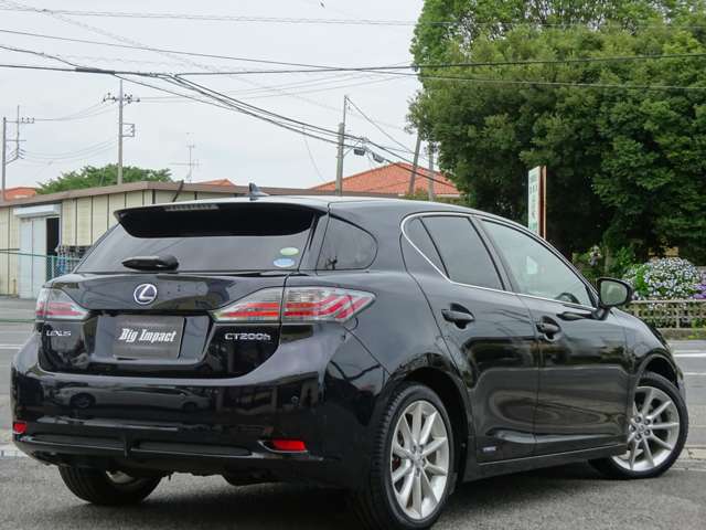 2011 Lexus CT – thumbnail 3