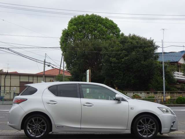 2011 Lexus CT – thumbnail 4