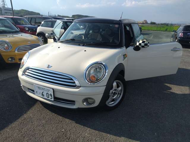 2010 MINI MINI Clubman – thumbnail 3