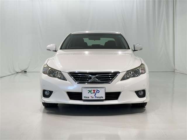 2011 Toyota Mark X – thumbnail 4