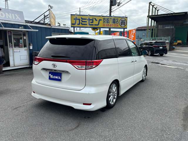 2009 Toyota Estima – thumbnail 4