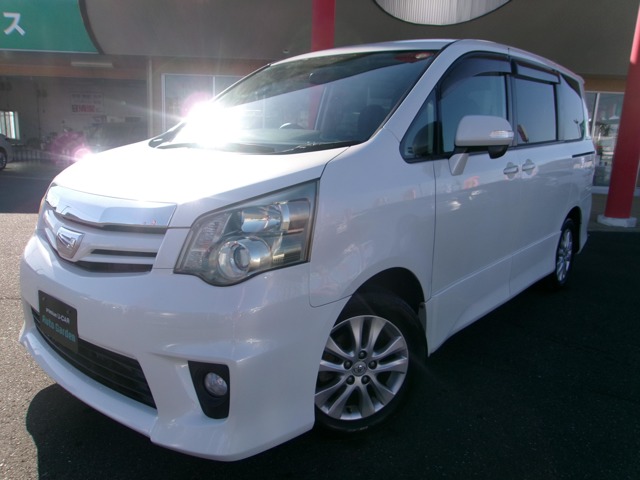 2010 Toyota Noah