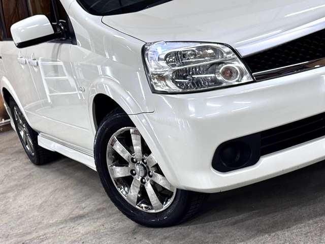 2007 Nissan Lafesta – thumbnail 4