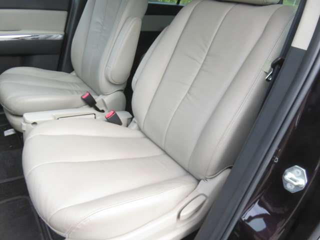 2011 Mazda MPV – thumbnail 4