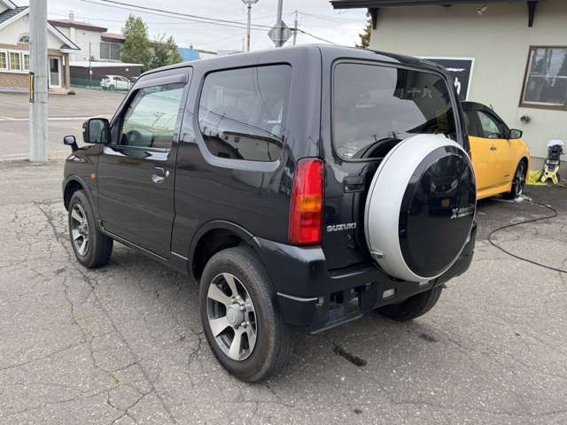 2011 Suzuki Jimny – thumbnail 3