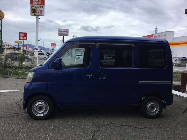 2005 Daihatsu Hijet Cargo – thumbnail 4