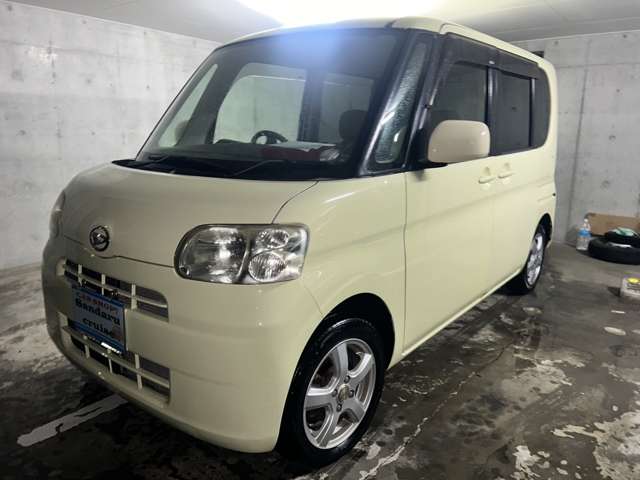 2010 Daihatsu Tanto – thumbnail 2