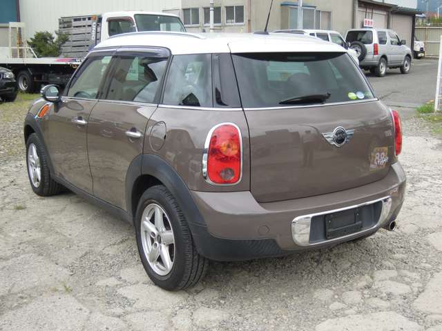 2011 MINI MINI Crossover – thumbnail 4