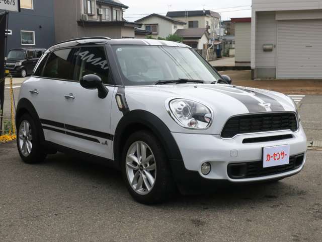 2011 MINI MINI Crossover – thumbnail 3
