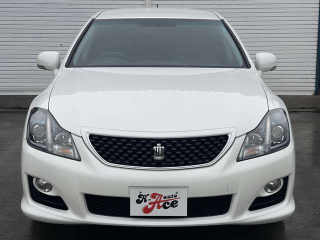 2010 Toyota Crown Athlete – thumbnail 2