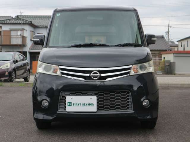 2011 Nissan Roox – thumbnail 2