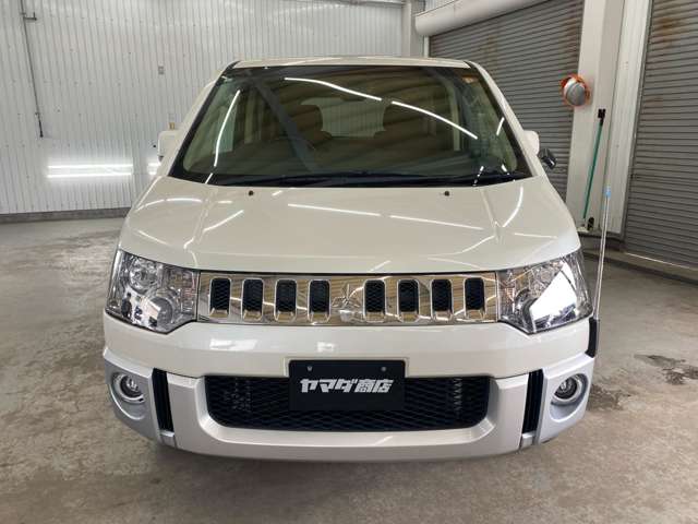 2008 Mitsubishi Delica D:5 – thumbnail 4
