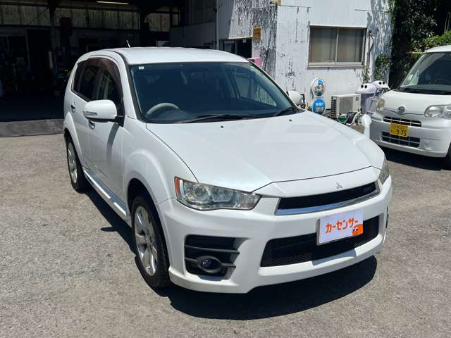 2011 Mitsubishi Outlander – thumbnail 3