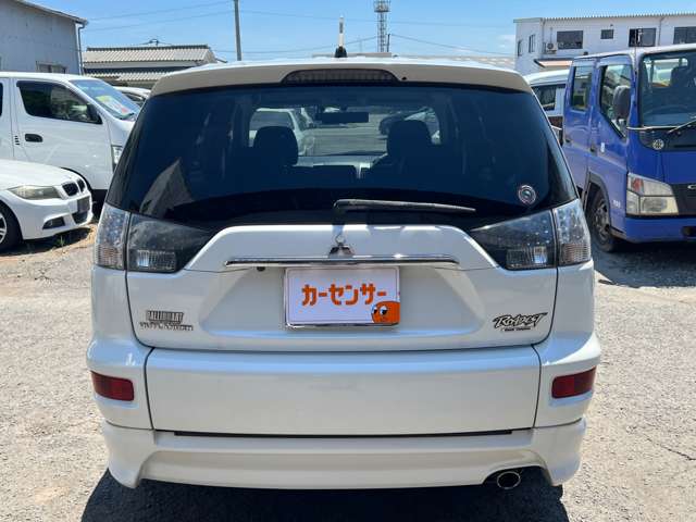 2011 Mitsubishi Outlander – thumbnail 4