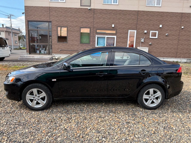2008 Mitsubishi Galant Fortis – thumbnail 4