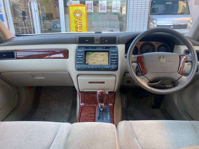 2002 Toyota Crown Royal – thumbnail 2