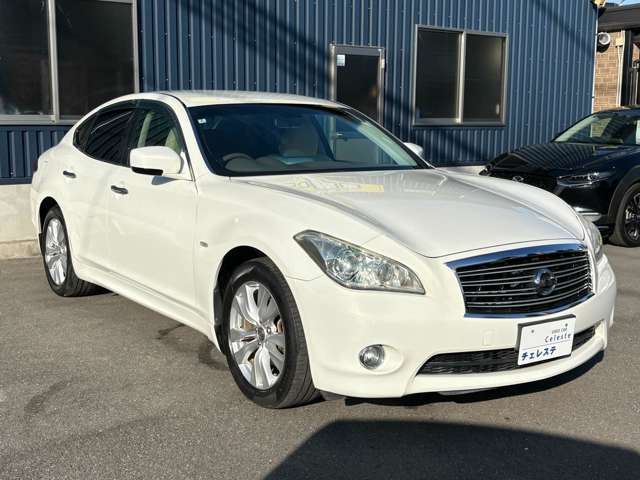 2010 Nissan Fuga – thumbnail 4