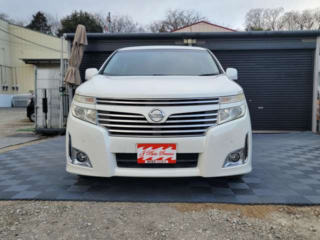 2011 Nissan Elgrand – thumbnail 3